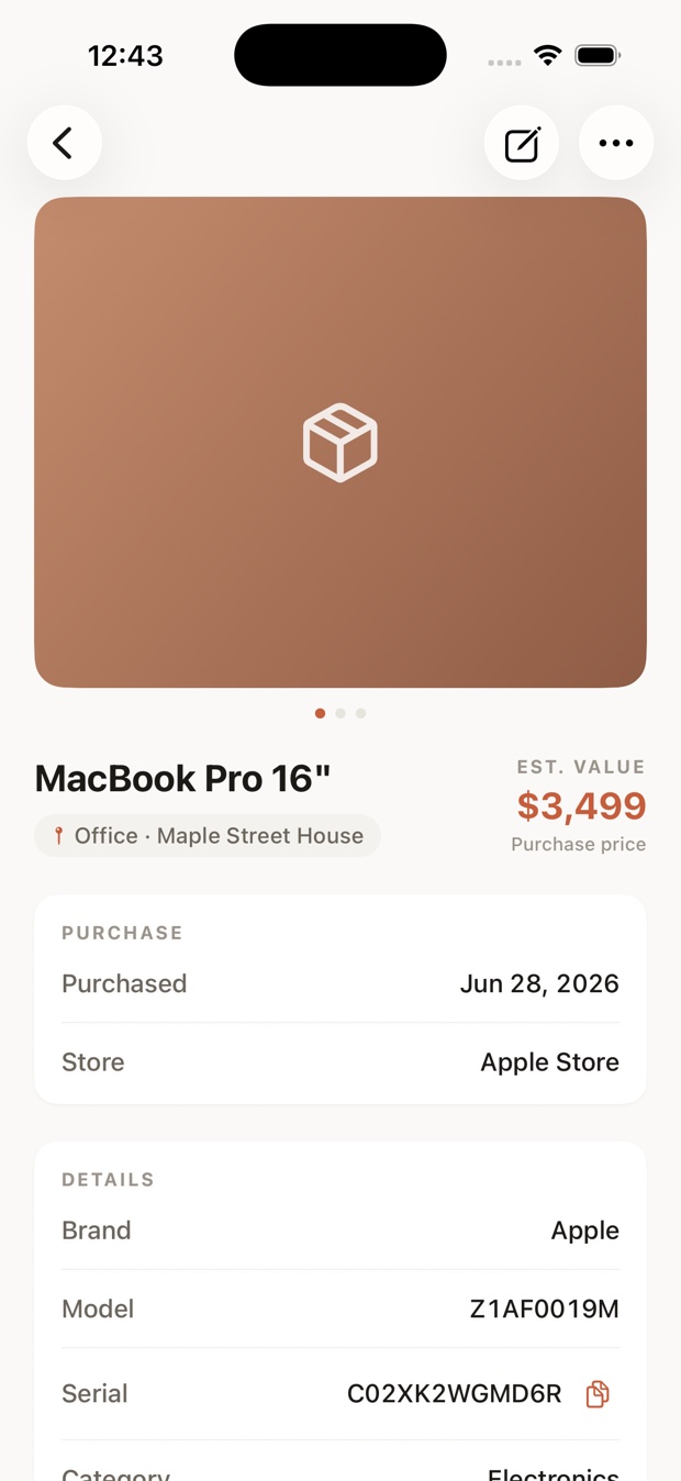 An item detail screen showing purchase date, store, brand, model and serial number